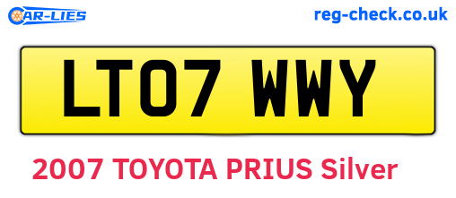 LT07WWY are the vehicle registration plates.