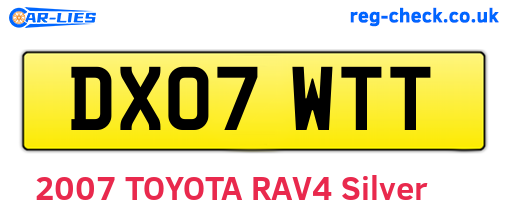 DX07WTT are the vehicle registration plates.