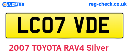 LC07VDE are the vehicle registration plates.