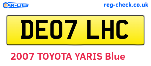DE07LHC are the vehicle registration plates.