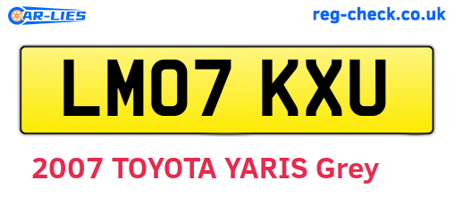 LM07KXU are the vehicle registration plates.