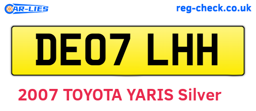 DE07LHH are the vehicle registration plates.