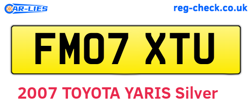 FM07XTU are the vehicle registration plates.