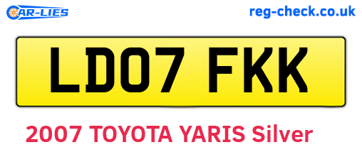 LD07FKK are the vehicle registration plates.