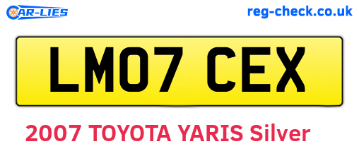 LM07CEX are the vehicle registration plates.