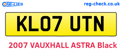 KL07UTN are the vehicle registration plates.