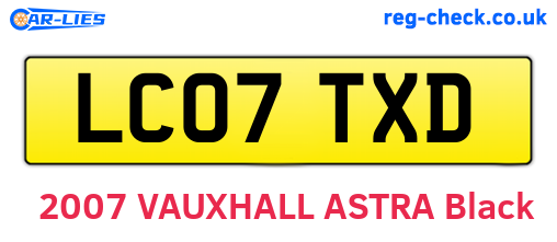LC07TXD are the vehicle registration plates.