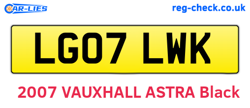 LG07LWK are the vehicle registration plates.