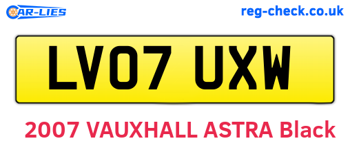 LV07UXW are the vehicle registration plates.