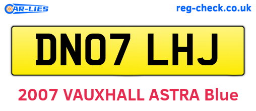 DN07LHJ are the vehicle registration plates.