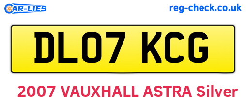 DL07KCG are the vehicle registration plates.
