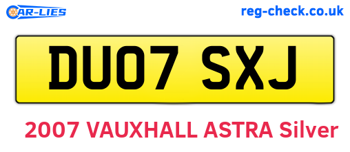 DU07SXJ are the vehicle registration plates.