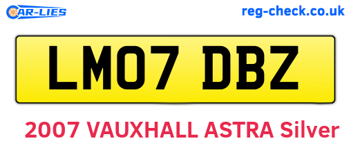 LM07DBZ are the vehicle registration plates.