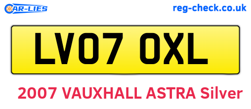 LV07OXL are the vehicle registration plates.