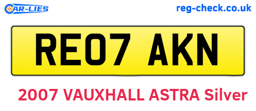 RE07AKN are the vehicle registration plates.