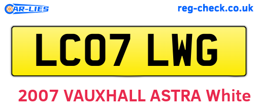 LC07LWG are the vehicle registration plates.