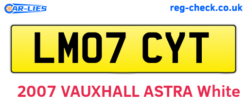 LM07CYT are the vehicle registration plates.