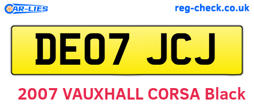 DE07JCJ are the vehicle registration plates.