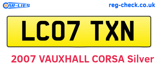 LC07TXN are the vehicle registration plates.