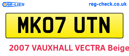 MK07UTN are the vehicle registration plates.
