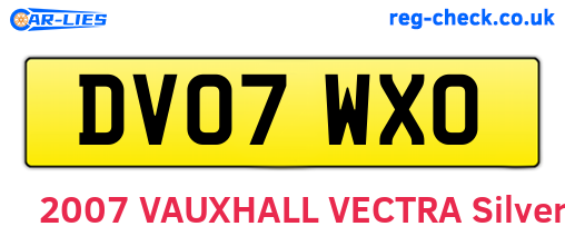 DV07WXO are the vehicle registration plates.