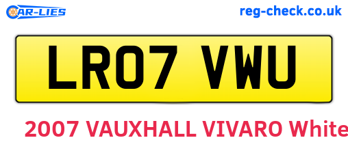 LR07VWU are the vehicle registration plates.