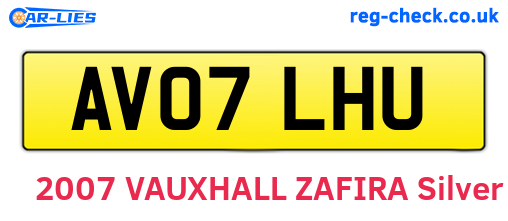 AV07LHU are the vehicle registration plates.