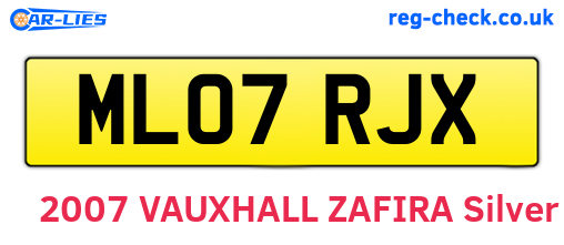 ML07RJX are the vehicle registration plates.