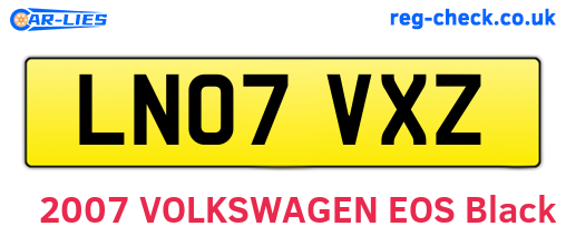 LN07VXZ are the vehicle registration plates.