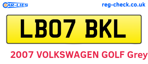 LB07BKL are the vehicle registration plates.
