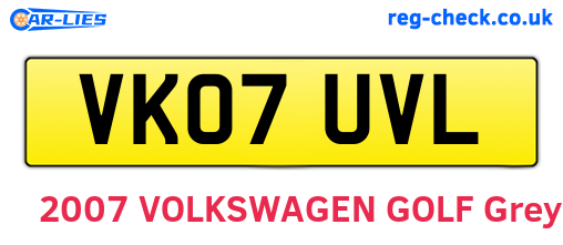 VK07UVL are the vehicle registration plates.