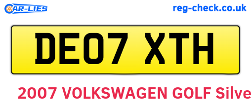 DE07XTH are the vehicle registration plates.
