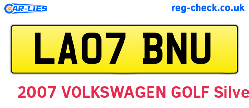 LA07BNU are the vehicle registration plates.