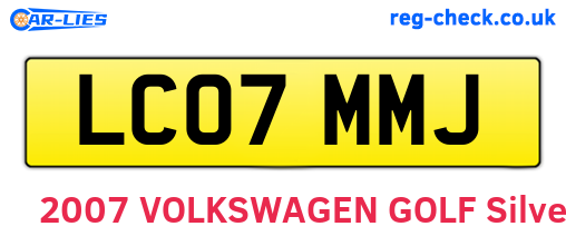 LC07MMJ are the vehicle registration plates.