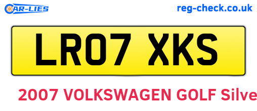 LR07XKS are the vehicle registration plates.