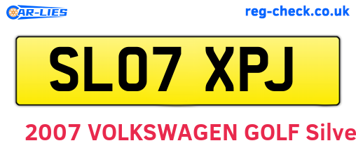 SL07XPJ are the vehicle registration plates.