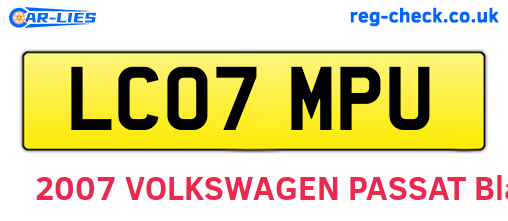 LC07MPU are the vehicle registration plates.