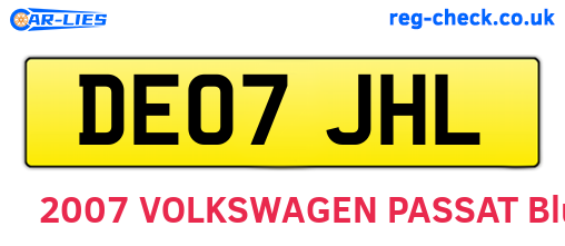 DE07JHL are the vehicle registration plates.