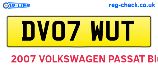 DV07WUT are the vehicle registration plates.