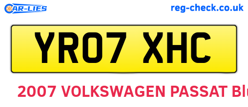 YR07XHC are the vehicle registration plates.