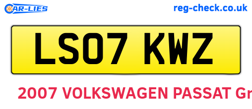 LS07KWZ are the vehicle registration plates.