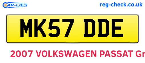 MK57DDE are the vehicle registration plates.