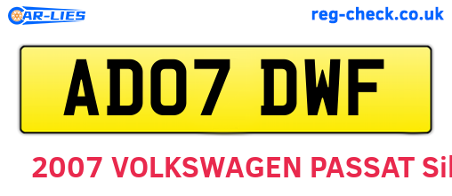 AD07DWF are the vehicle registration plates.