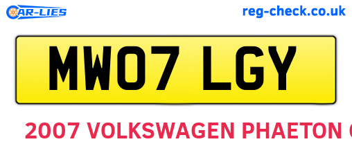 MW07LGY are the vehicle registration plates.