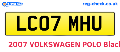 LC07MHU are the vehicle registration plates.