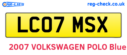 LC07MSX are the vehicle registration plates.