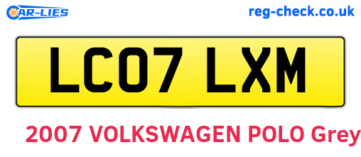 LC07LXM are the vehicle registration plates.