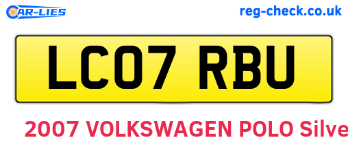LC07RBU are the vehicle registration plates.
