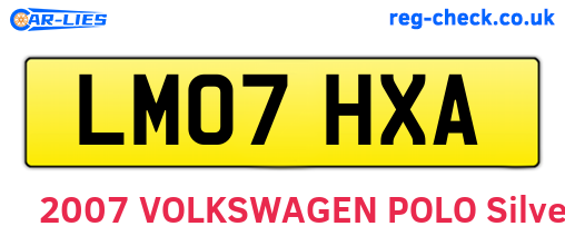 LM07HXA are the vehicle registration plates.