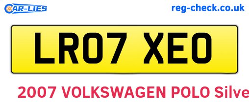 LR07XEO are the vehicle registration plates.